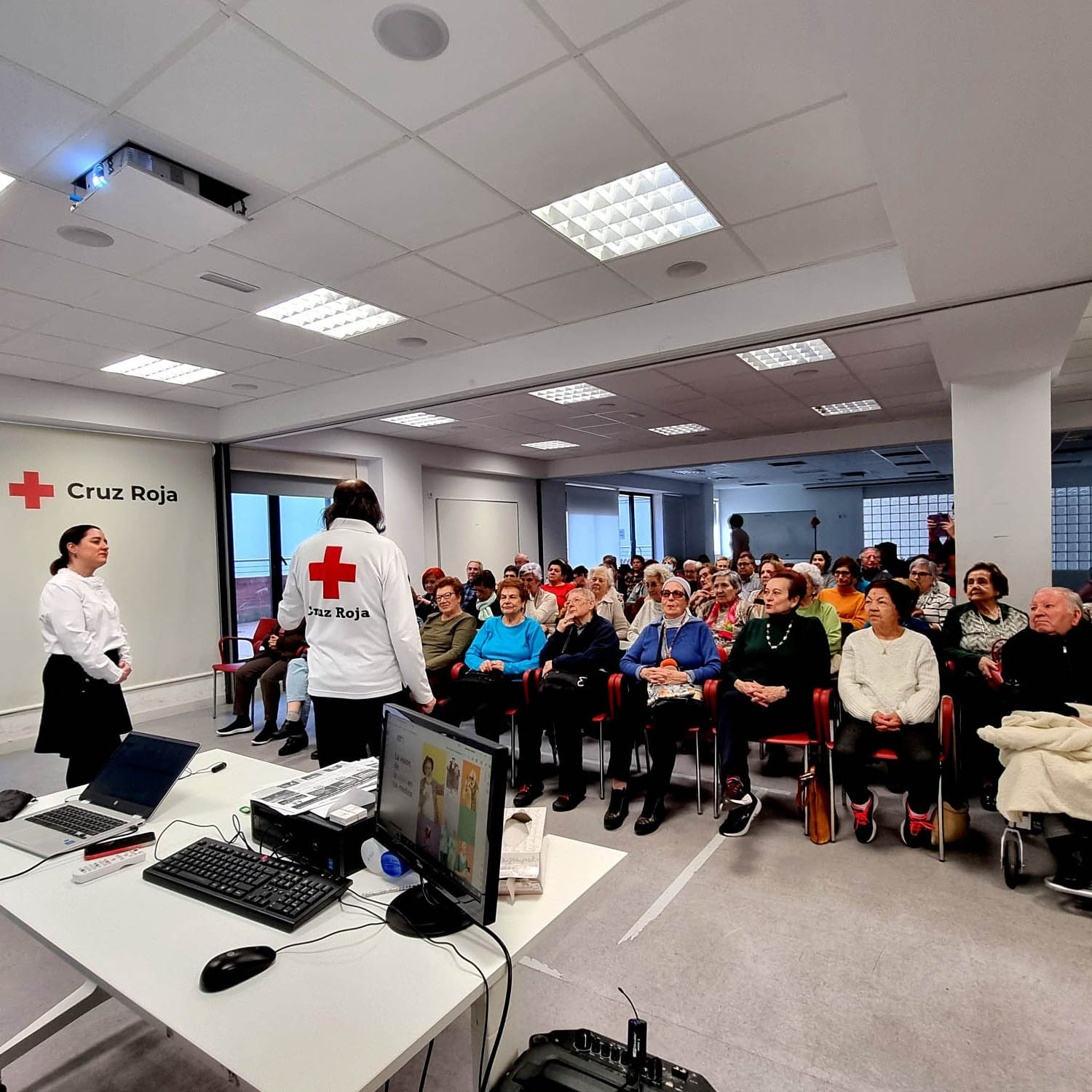charla cruz roja 2 Agencia de comunicación con valores de equidad